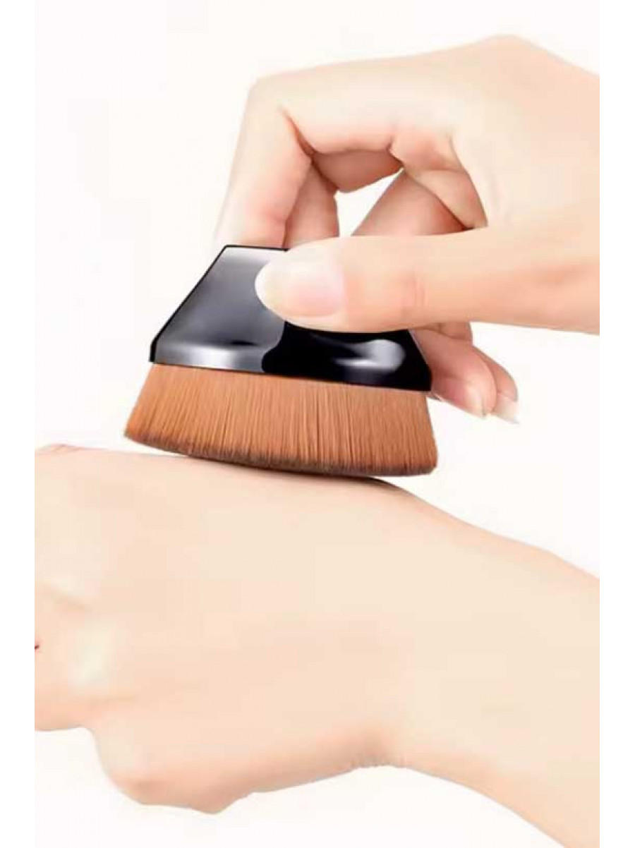 Пензлик для тональної основи та макіяжу Adoran 209211C