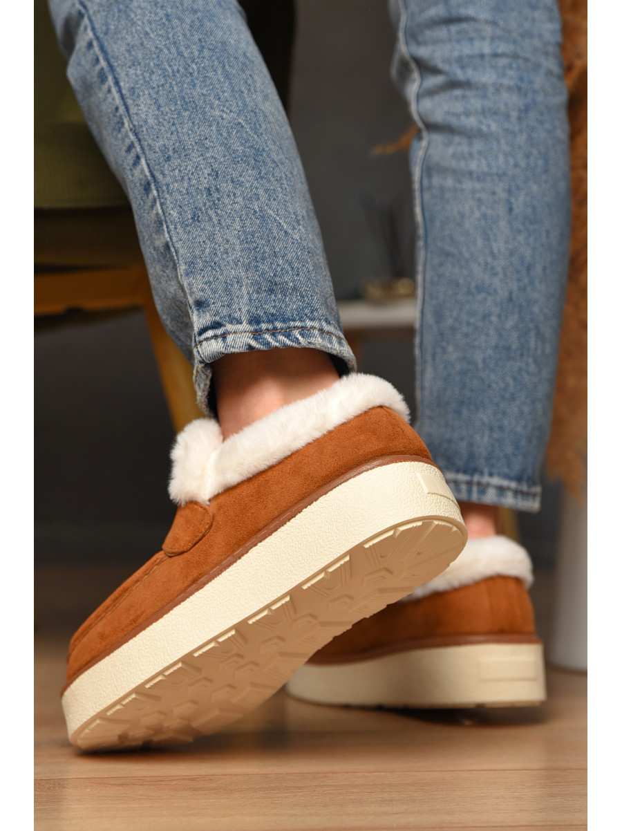 Лоферы женские на меху светло-коричневого цвета М201-2 209327C