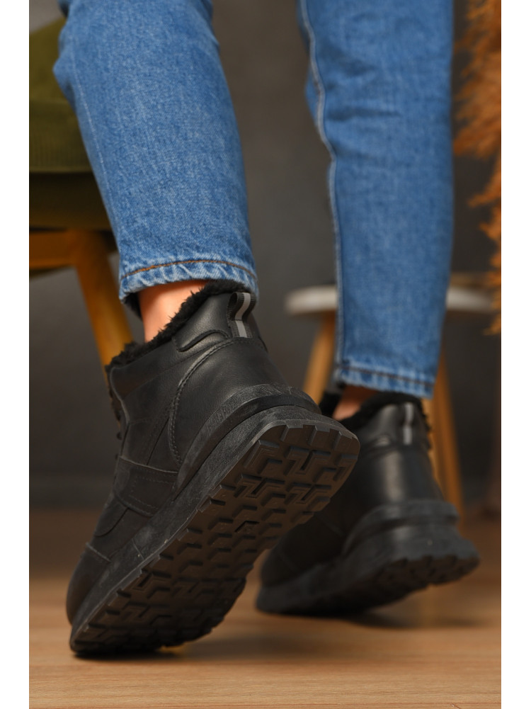 Кросівки зимові жіночі чорного кольору 635-14 209332C