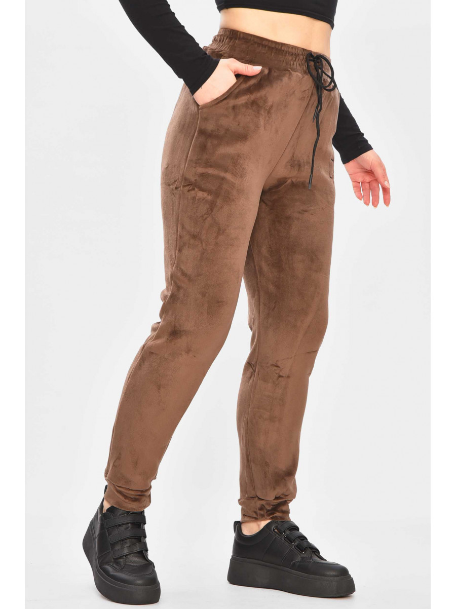 Спортивные штаны женские на искусственном меху коричневого цвета А502 209349C