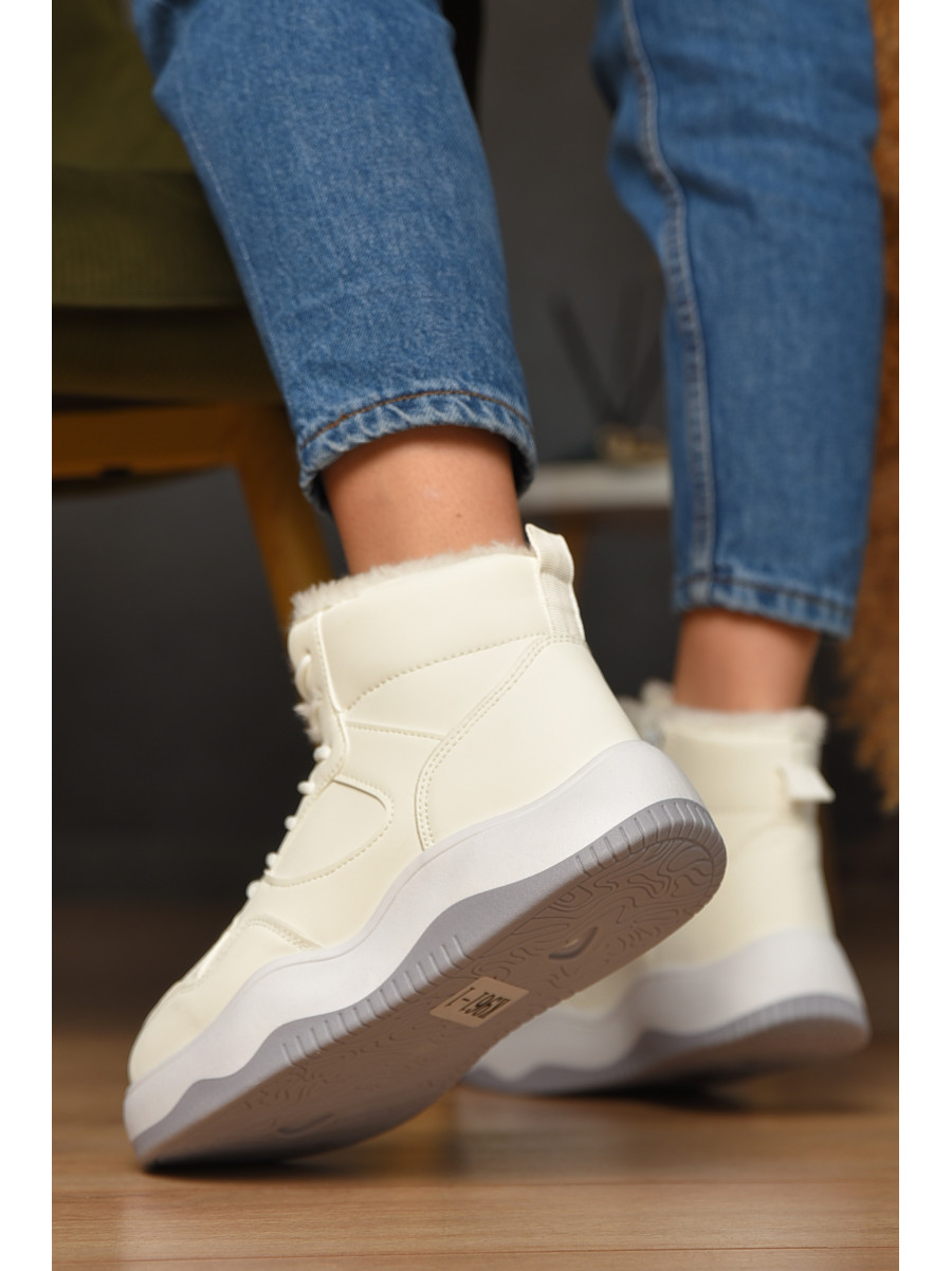 Кросівки зимові жіночі білого кольору К961-1 209376C