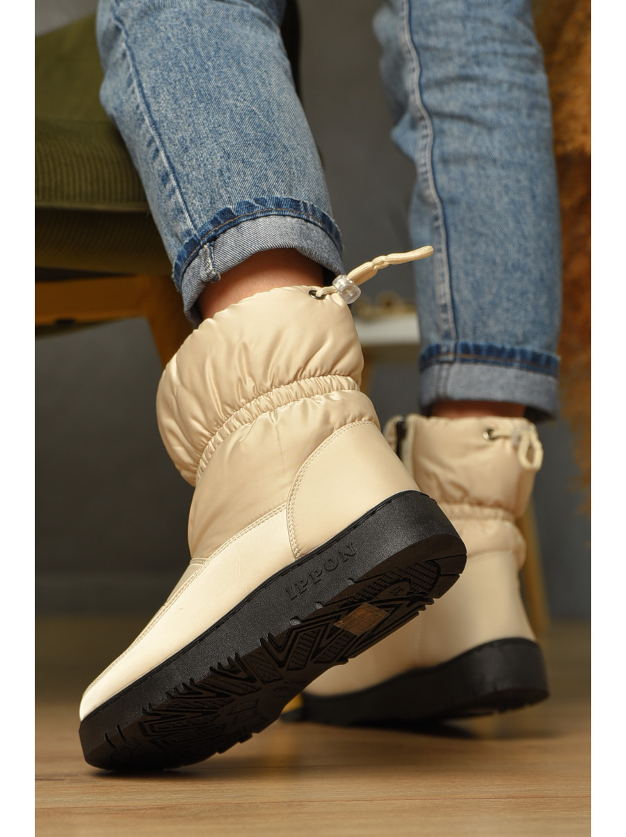 Дутики женские на меху бежевого цвета м2-4 209400C