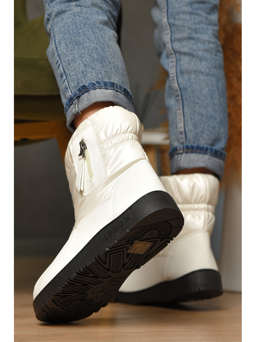 Дутики жіночі на хутрі білого кольору Уцінка м5-5 209404C