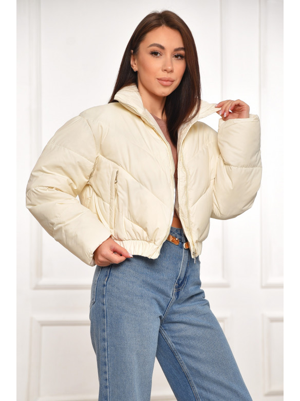 Куртка женская демисезонная укороченная молочного цвета 8820 209977C