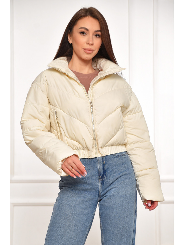 Куртка женская демисезонная укороченная молочного цвета 8820 209977C