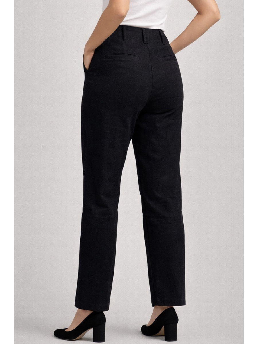 Брюки женские однотонные с начесом черного цвета 0114 210027C