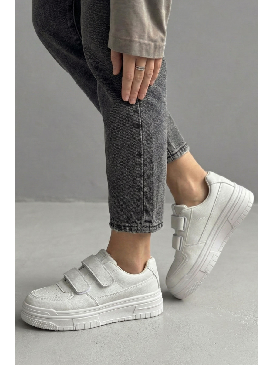 Кросівки жіночі молочного кольору на ліпучці L619-3 210043C