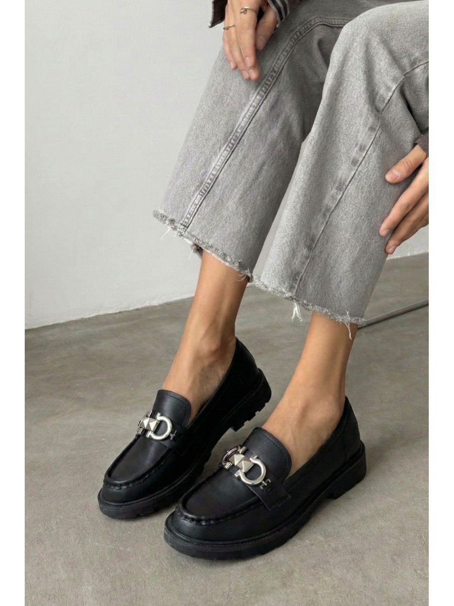 Туфли-лоферы женские черного цвета JB1710-1 210066C