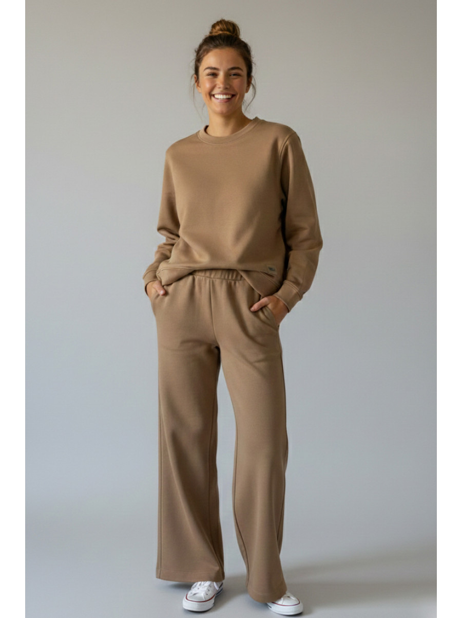 Спортивный костюм женский бежевого цвета 210086C