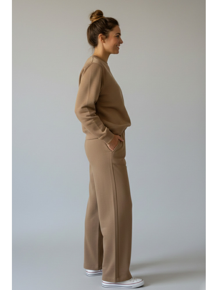 Спортивный костюм женский бежевого цвета 210086C