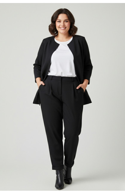 Костюм женский полубатальный черного цвета 210087C