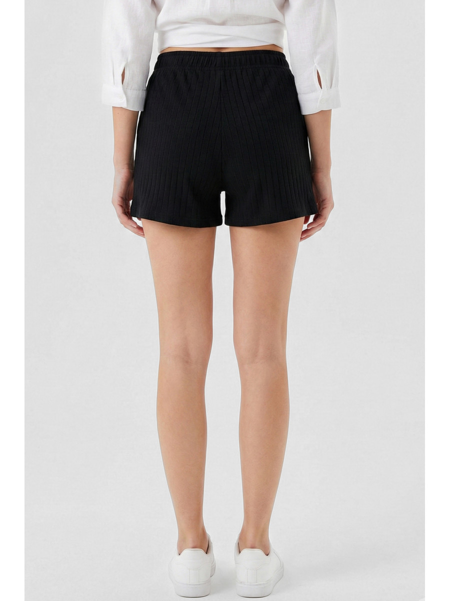 Шорты женские однотонные черного цвета 584 210168C