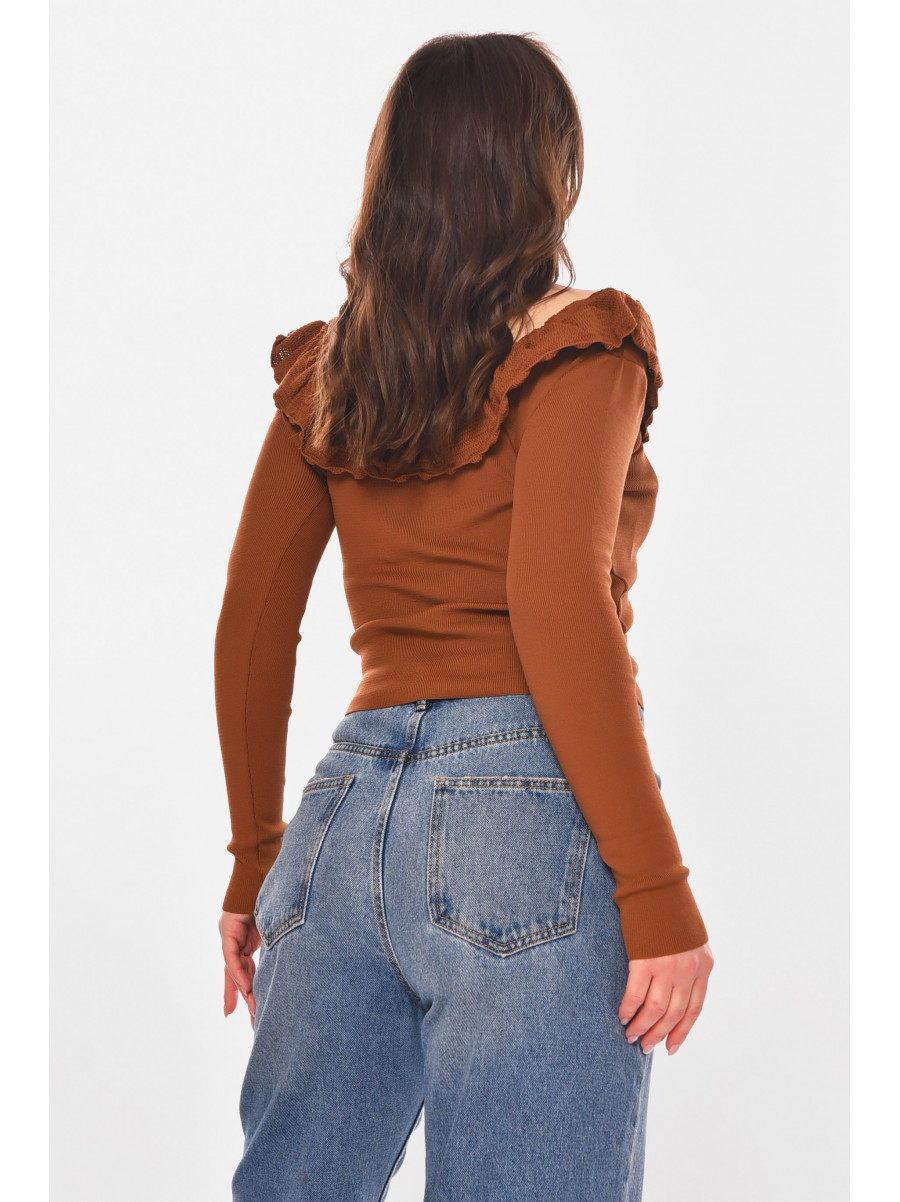 Кофта женская с рюшами однотонная коричневого цвета 7142 210187C