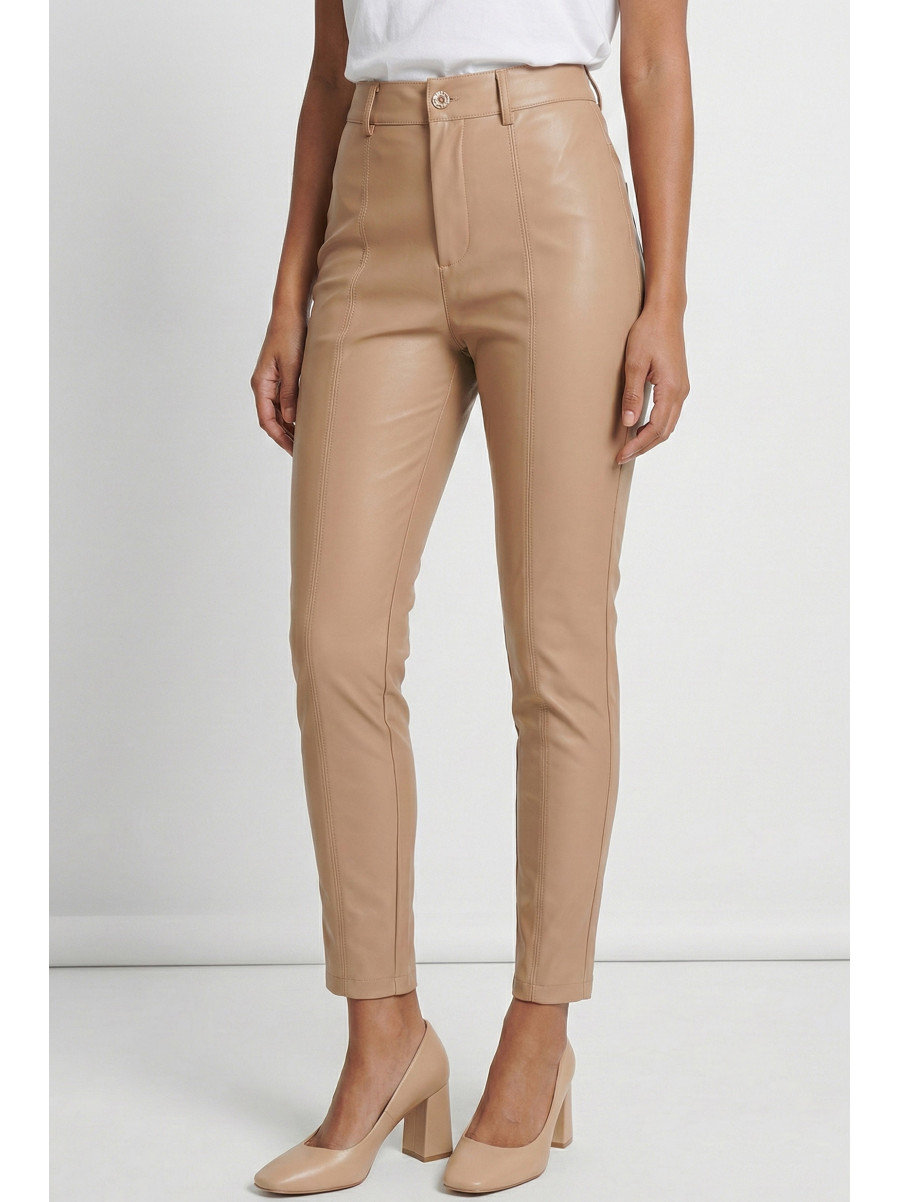 Штаны женские с эко-кожи однотонные бежевого цвета 6593 210208C