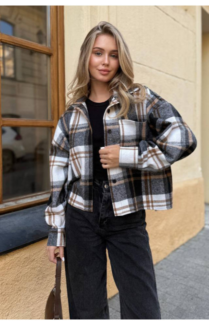 Рубашка женская байковая черно-бежевого цвета с принтом 1043 210232C Рубашка женская байковая черно-бежевого цвета с принтом 1043 210232C