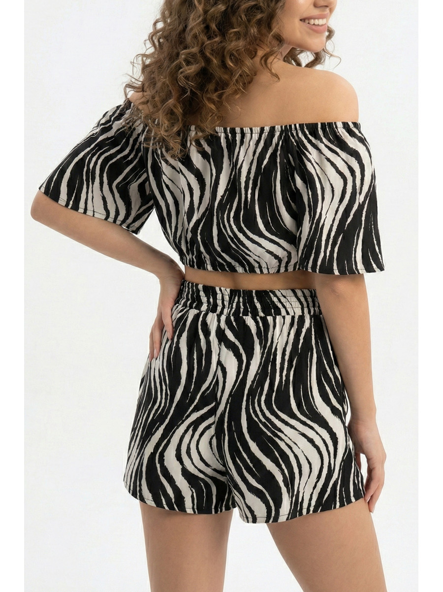 Костюм женский черно-белого цвета 1060 210253C