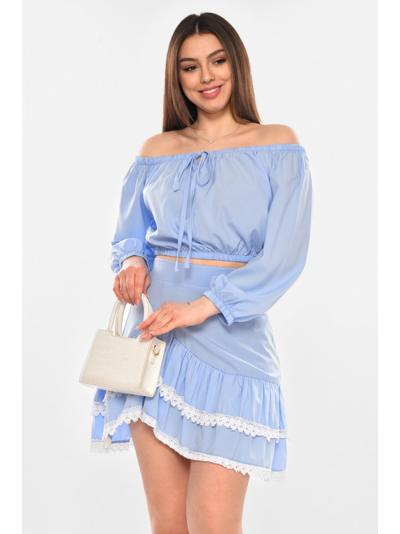 Костюм женский однотонный с рюшами голубого цвета 210273C