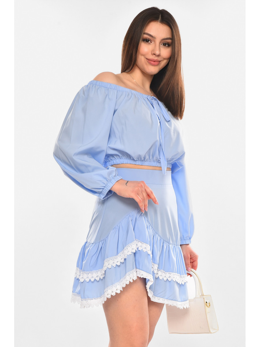 Костюм женский однотонный с рюшами голубого цвета 210273C