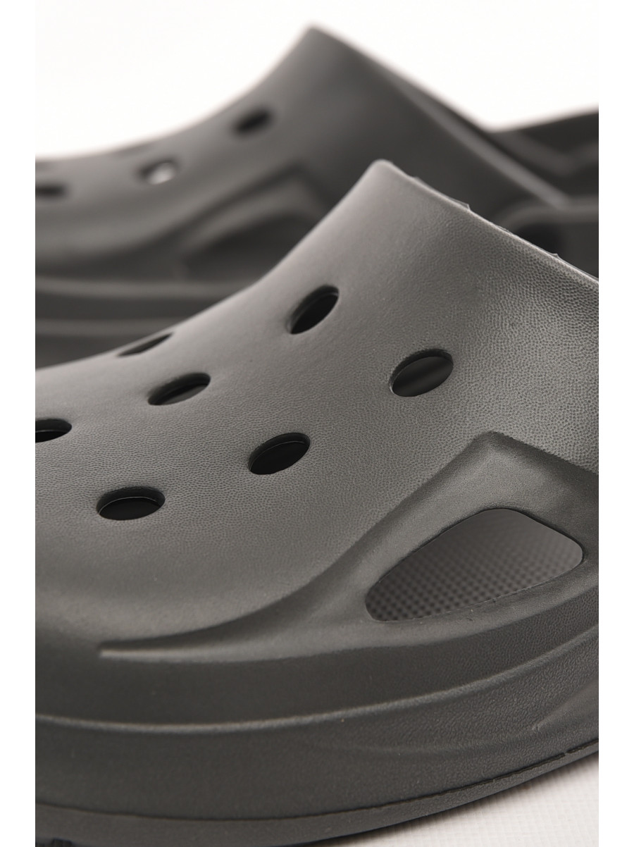 Кроксы мужские темно-серого цвета М-201 210302C