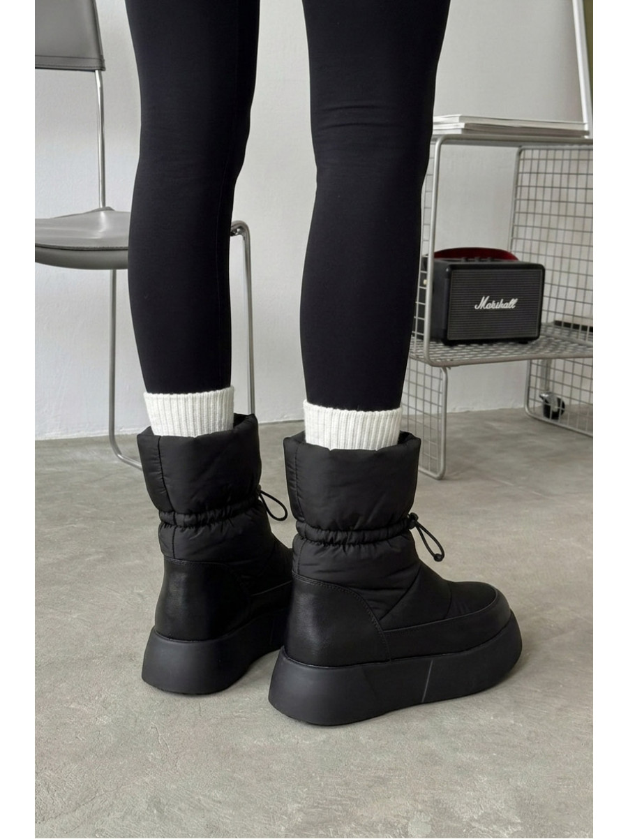 Дутики женские на меху черного цвета 88609-2 210326C