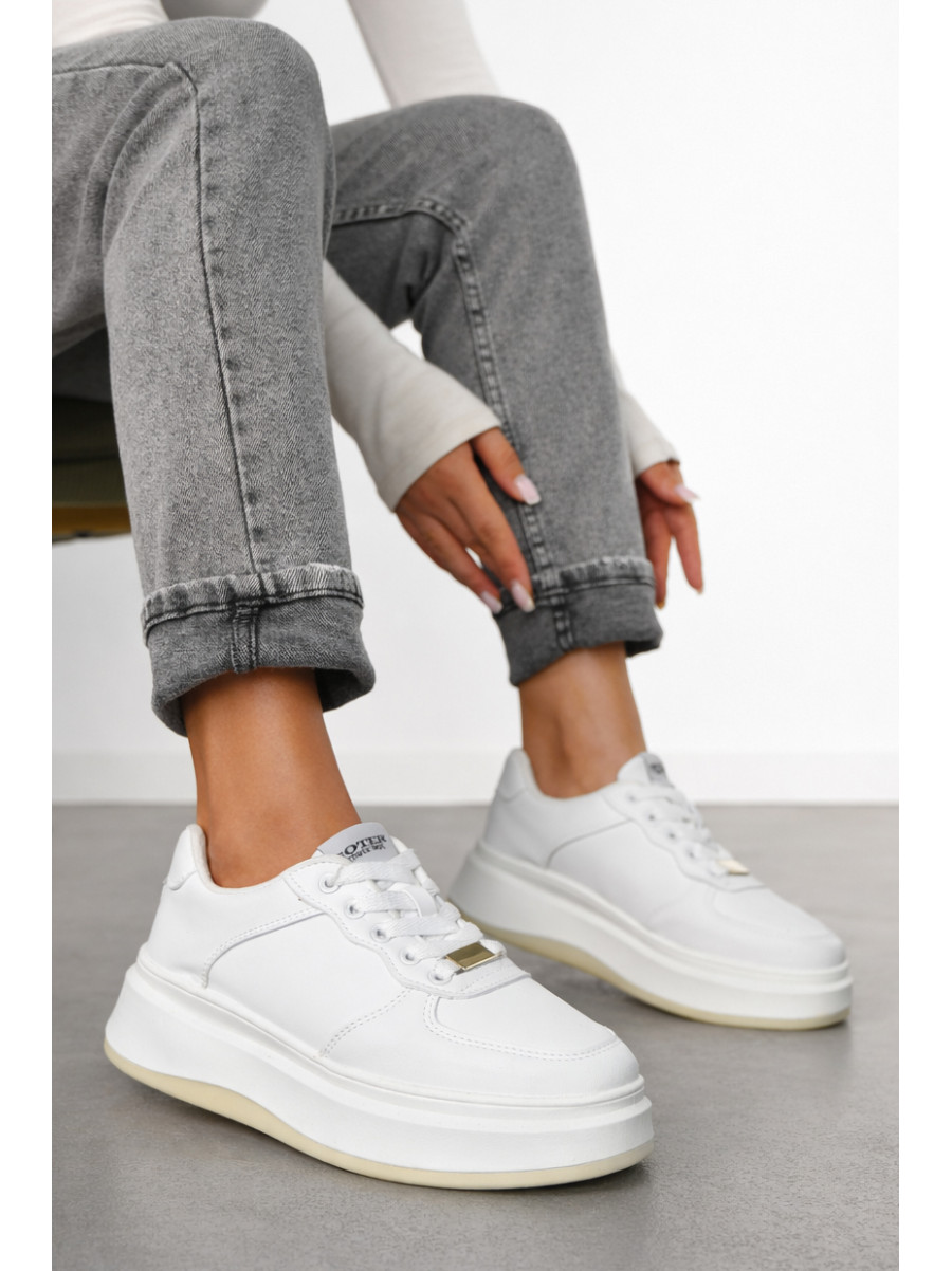 Кросівки жіночі білого кольору на шнурівці 1-23-3-1 210357C