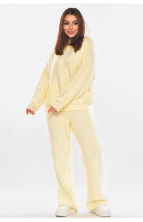 Костюм жіночий однотонний молочного кольору 858 210422C
