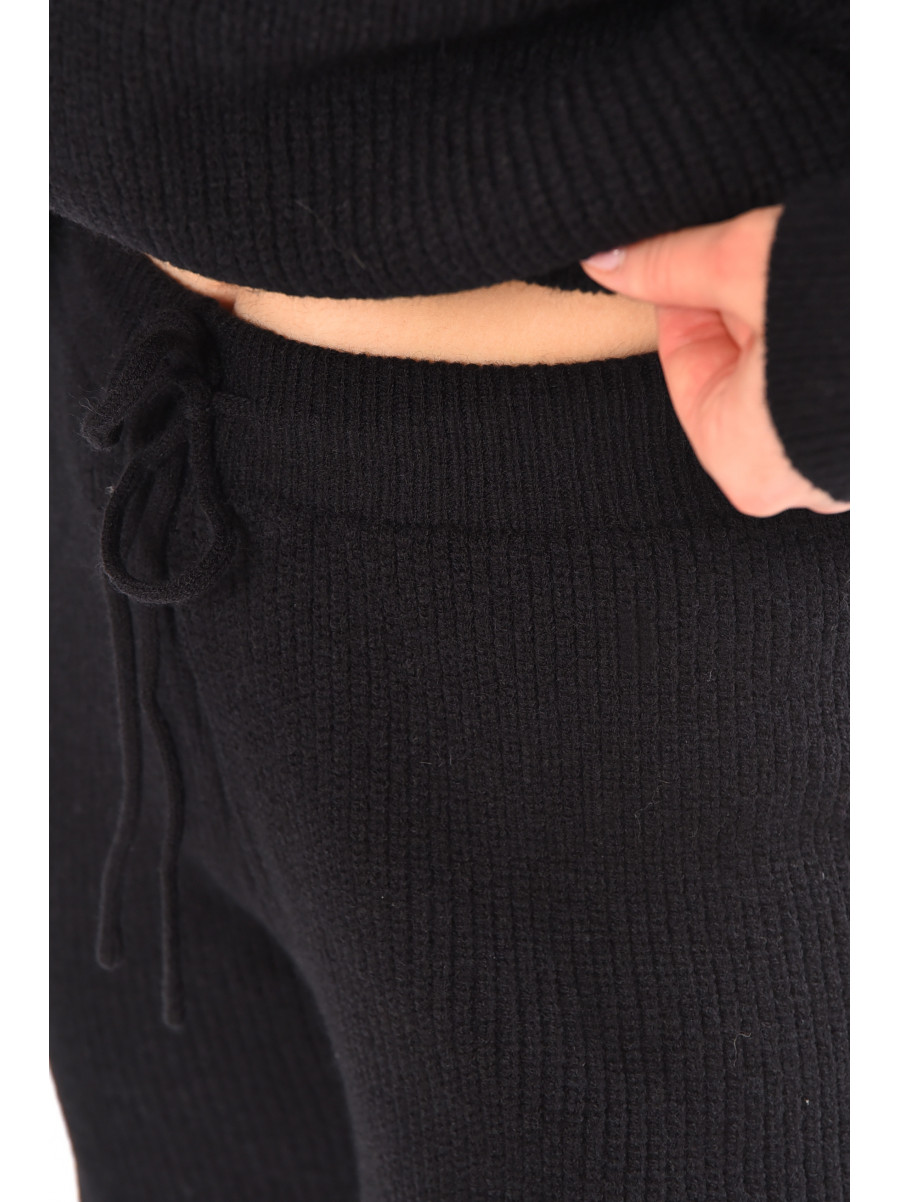 Костюм женский однотонный черного цвета 858 210424C