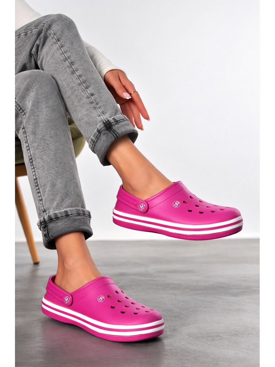 Крокси жіночі малинового кольору 418 210455C