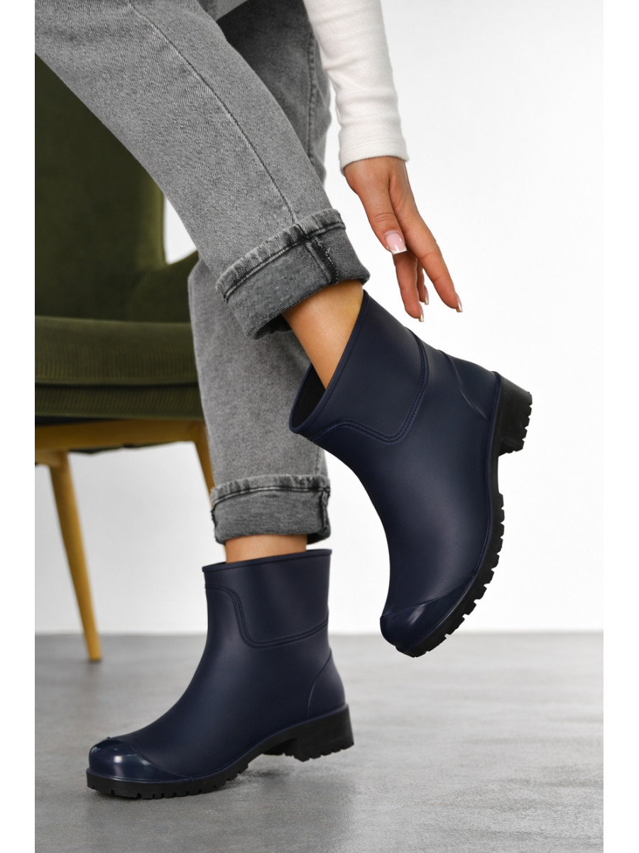 Чоботи гумові низькі жіночі синього кольору БЖ-6 210492C