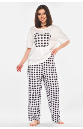 Пижама женская полубатальная белого цвета с принтом 500030 210878C