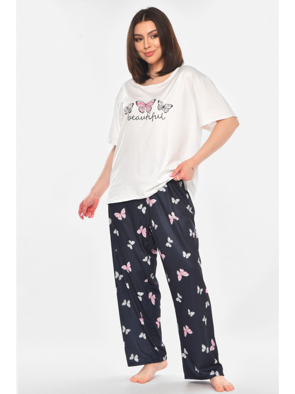 Пижама женская полубатальная белого цвета с принтом 500031 210879C