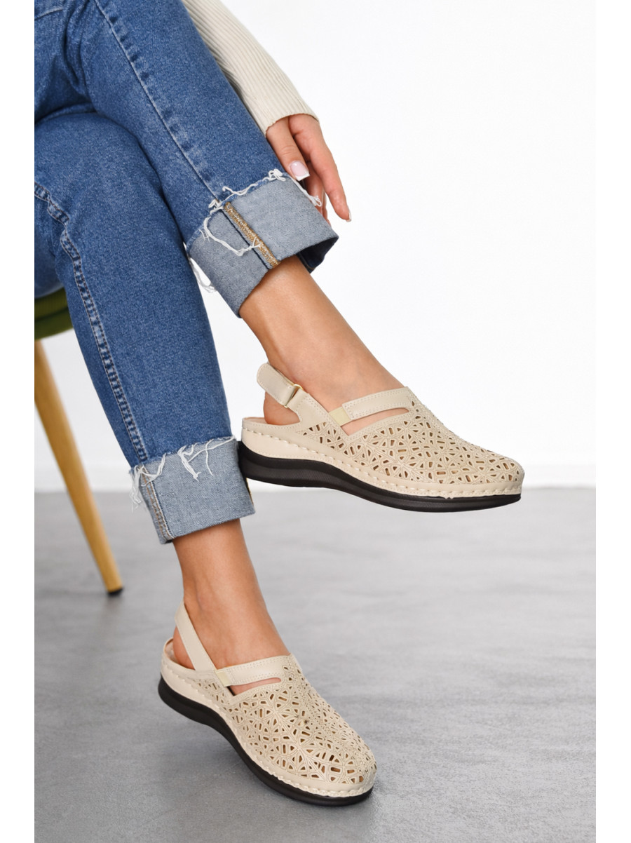 Босоножки женские бежевого цвета 709-1 210964C