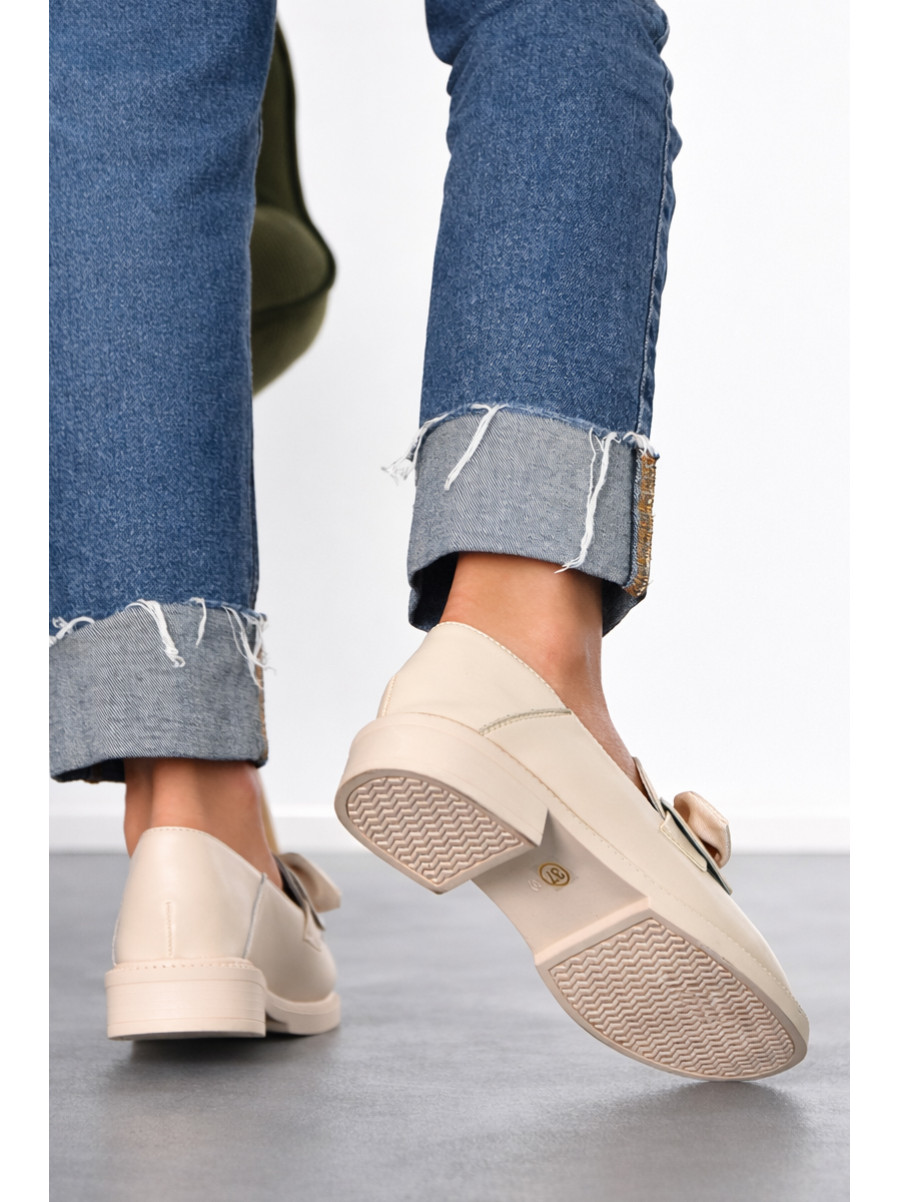 Туфли-лоферы женские бежевого цвета 92-3 210965C