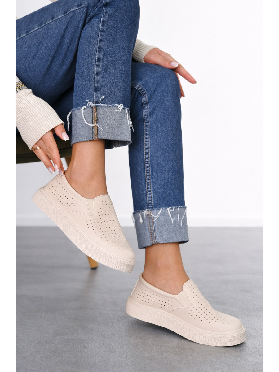 Слипоны женские молочного цвета 2024-88-3 210970C