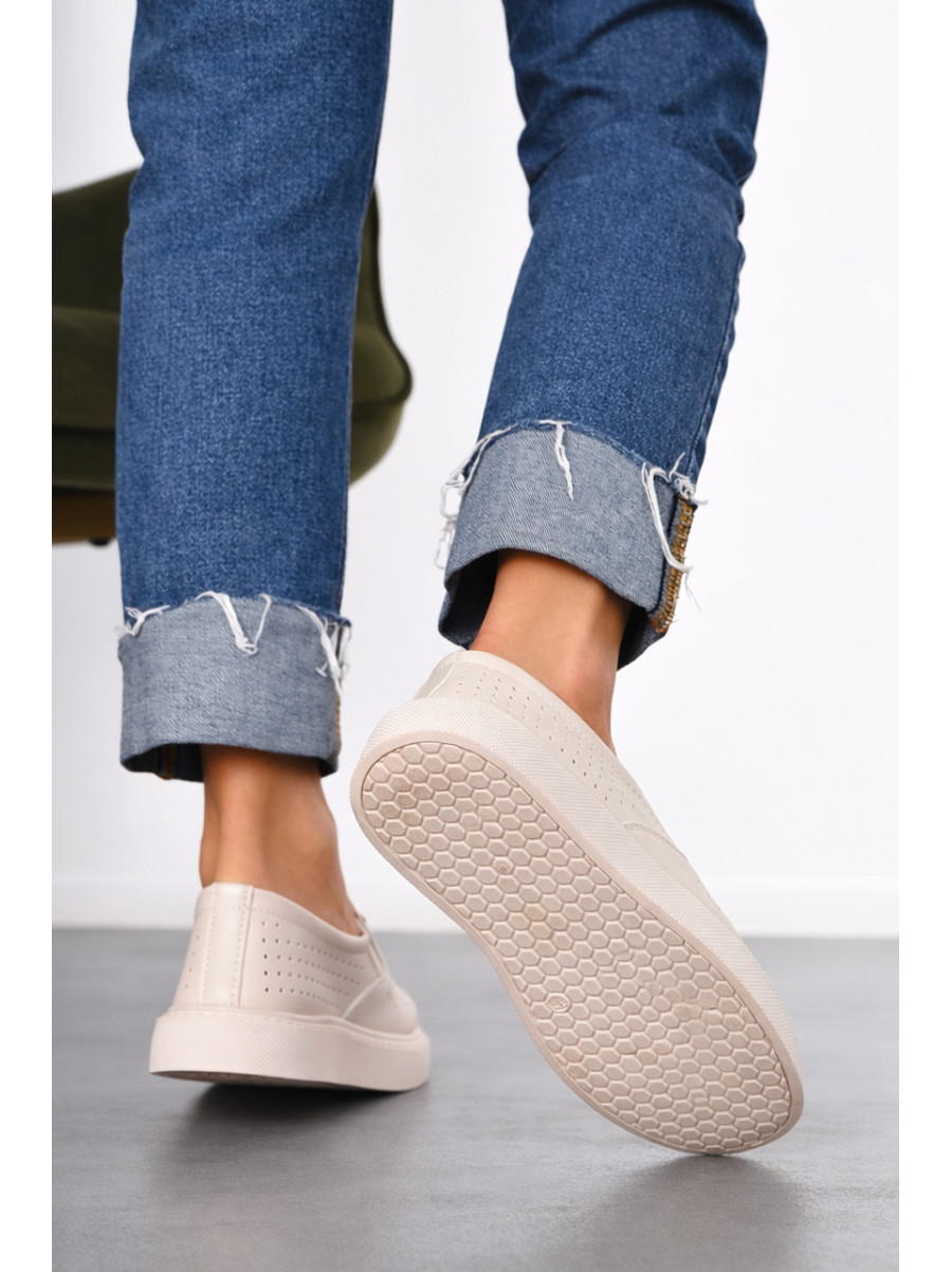 Слипоны женские молочного цвета 2024-88-3 210970C