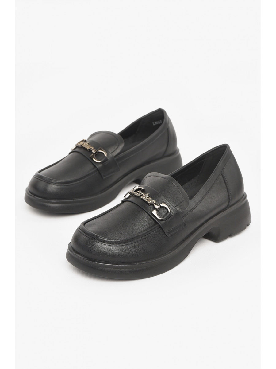 Туфли-лоферы женские черного цвета 8863 210981C