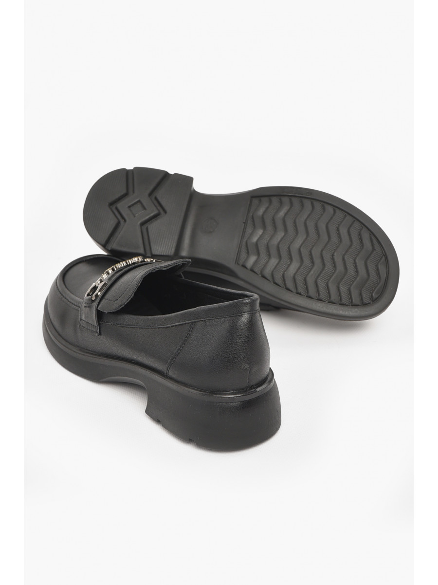 Туфли-лоферы женские черного цвета 8863 210981C