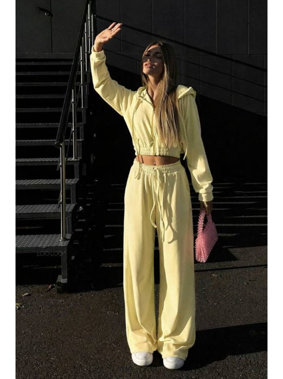 Спортивный костюм женский желтого цвета 1053 210992C