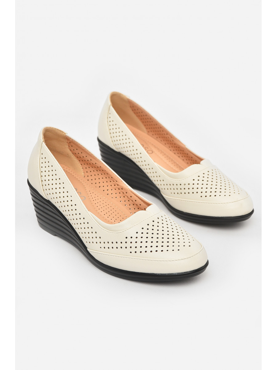 Туфли женские молочного цвета 02-4в 210996C