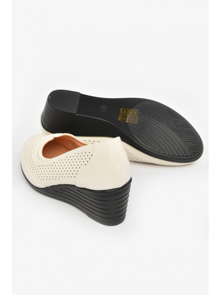 Туфли женские молочного цвета 02-4в 210996C