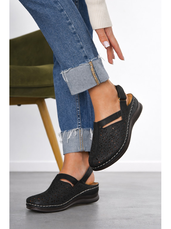 Босоножки женские черного цвета 709 211011C