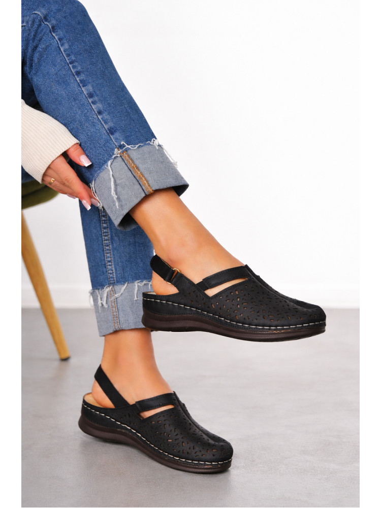 Босоножки женские черного цвета 709 211011C