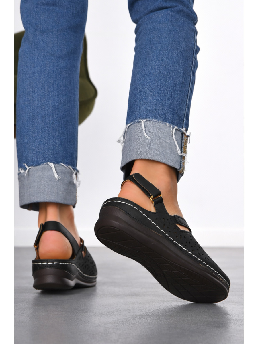 Босоножки женские черного цвета 709 211011C