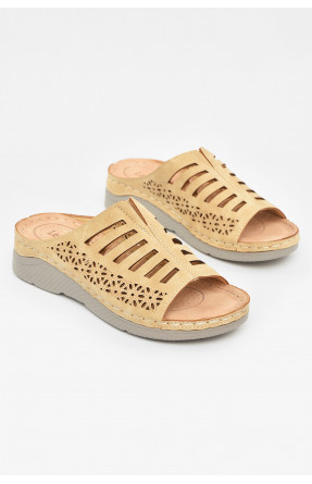 Шлепки женские бежевого цвета 606-3 211026C