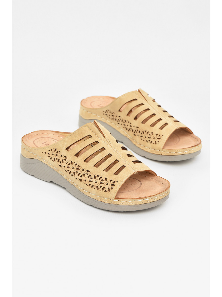 Шлепки женские бежевого цвета 606-3 211026C