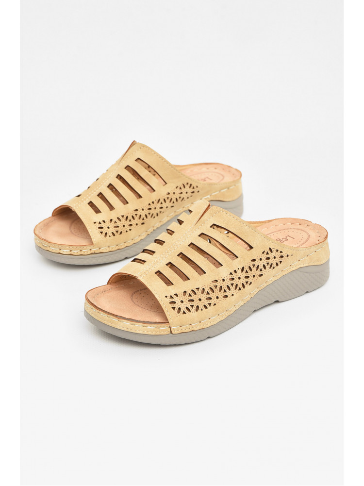 Шлепки женские бежевого цвета 606-3 211026C