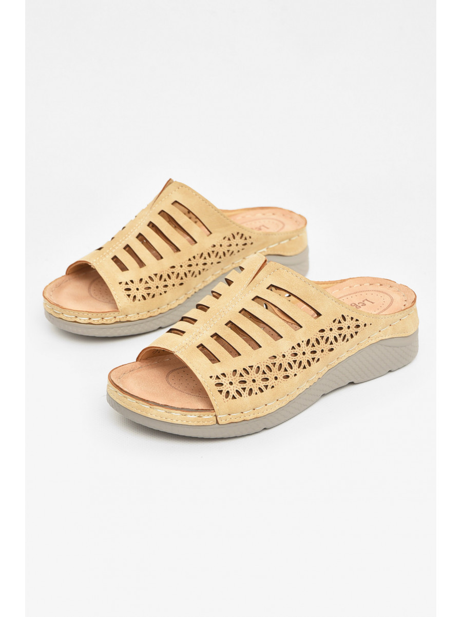 Шлепки женские бежевого цвета 606-3 211026C