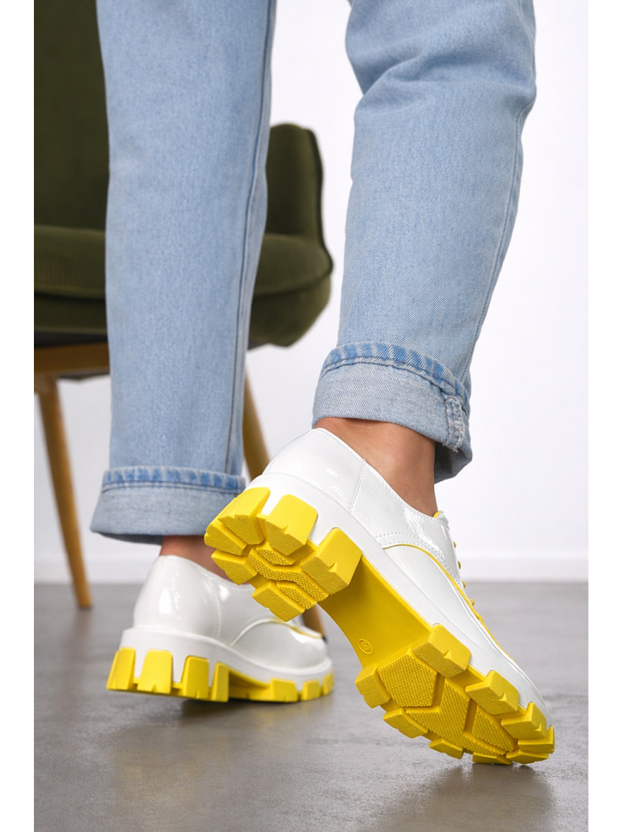 Лоферы женские белого цвета TD222-88 211124C