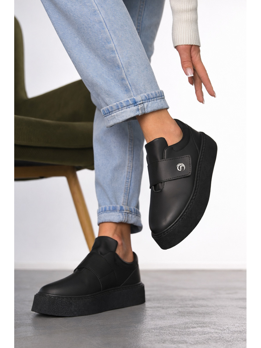 Кроссовки женские черного цвета на липучке 2023-21-1 211815C