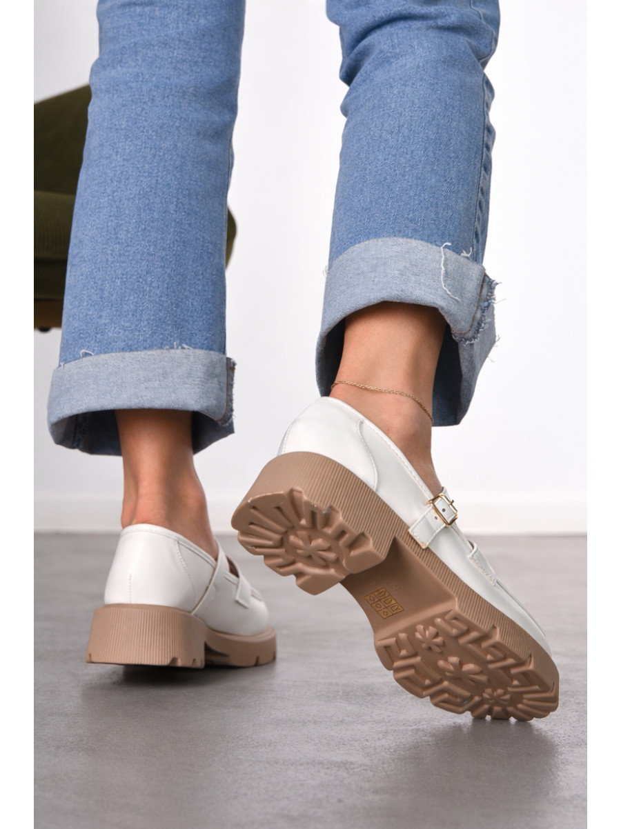 Лоферы женские белого цвета Е232-2 212222C